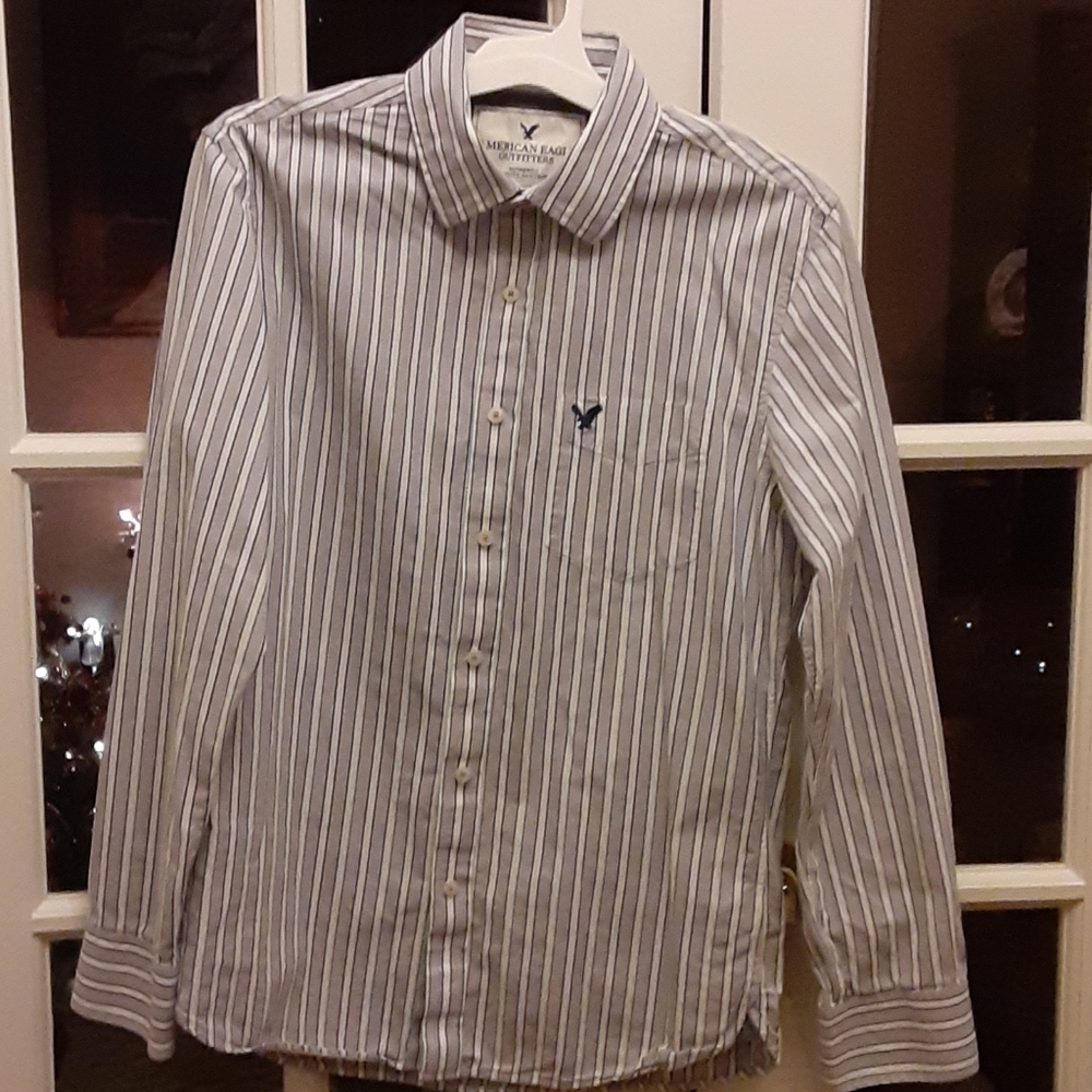 American Eagle Outfitters vintage fit blue white stripe 100% cotton Medium EUC …